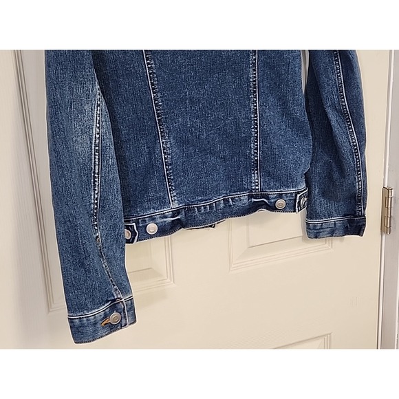 Time And Tru Women's Denim Trucker Jacket Small (4-6) Button Front Flap Pockets‎ - Picture 8 of 10